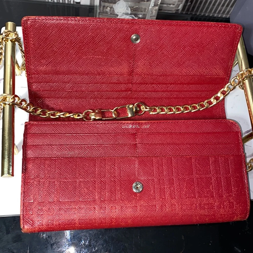 Authentic Burberry Long Leather Wallet_3